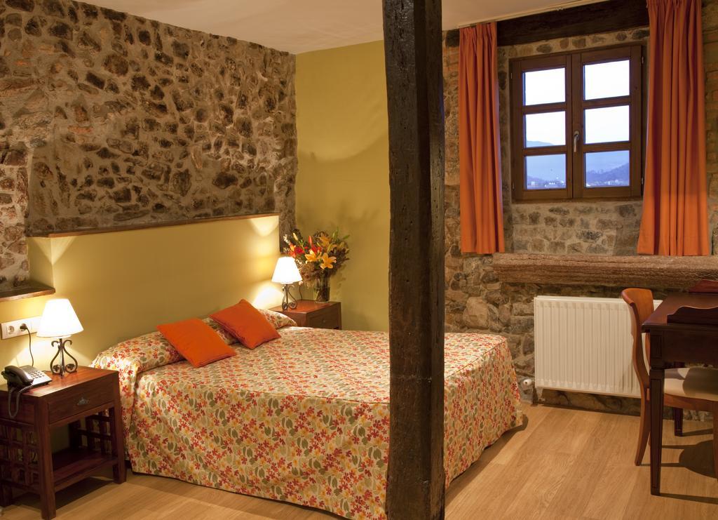 Hotel Casona Cuervo San Tirso de Candamo Eksteriør billede